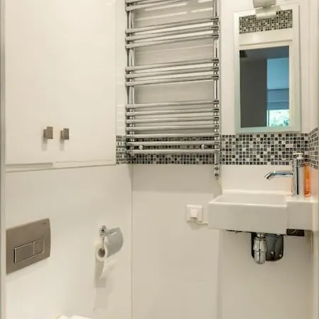 House A/c Arc De Triomphe - 2 Bdr * Paris