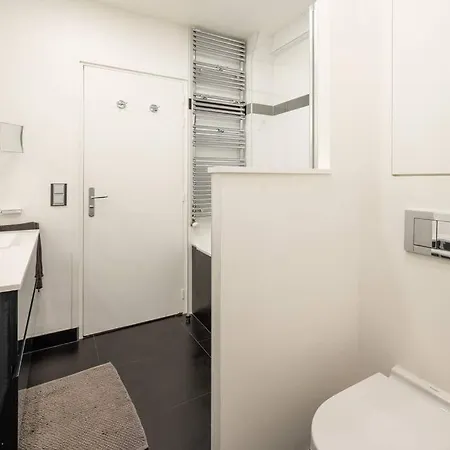 House A/c Arc De Triomphe - 2 Bdr * Paris